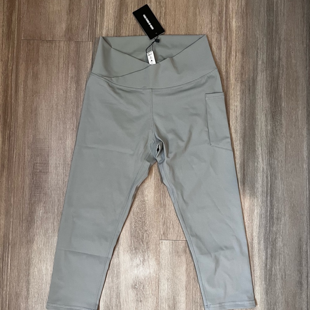 ATHLETIC LEGGINGS